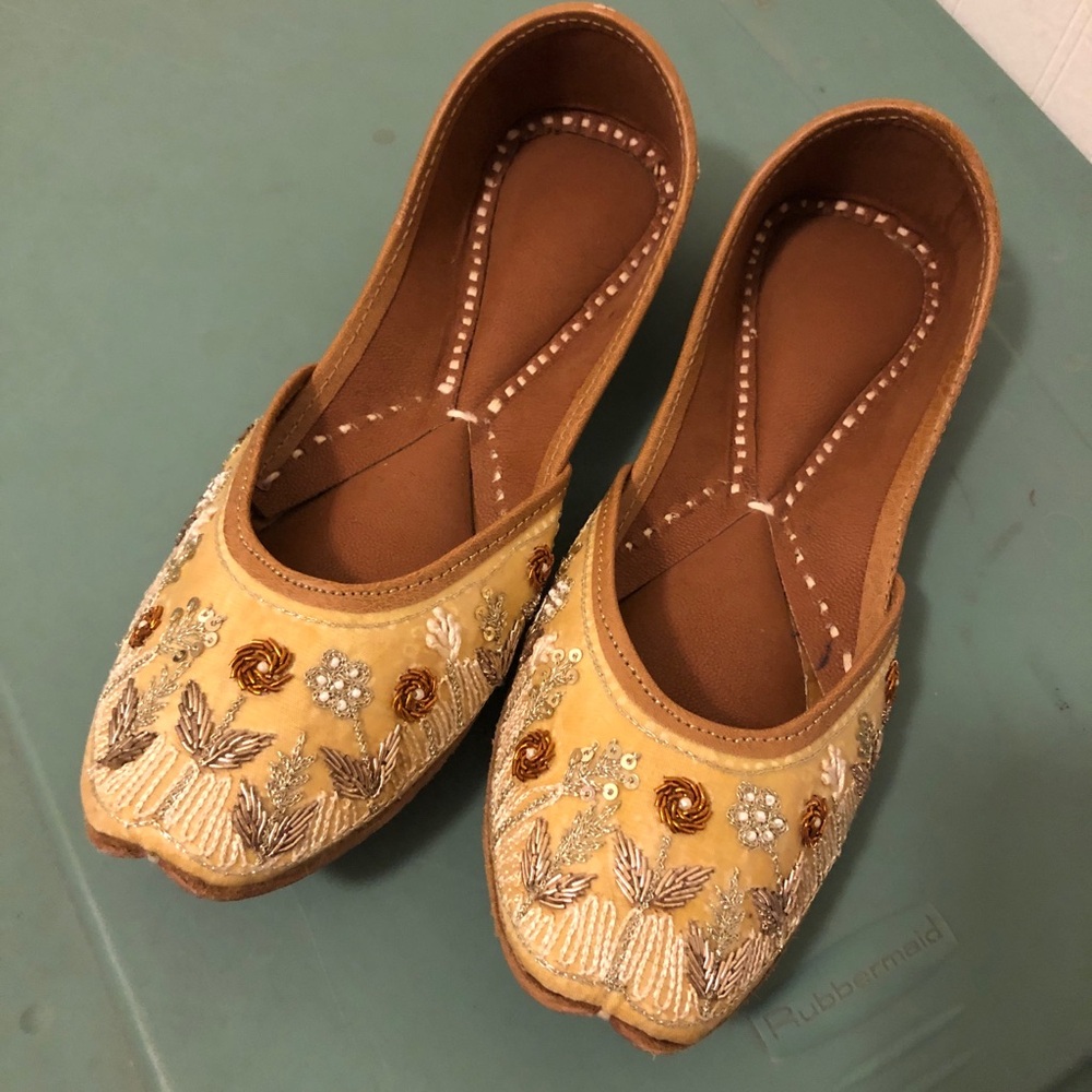 Punjabi Jutti Tan and Gold Embroidered Flats with Intricate Detailing. Like 5.5